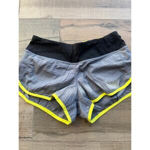 Lululemon Run Speed Short Twisted Stripe Fossil Split Pea Size 4